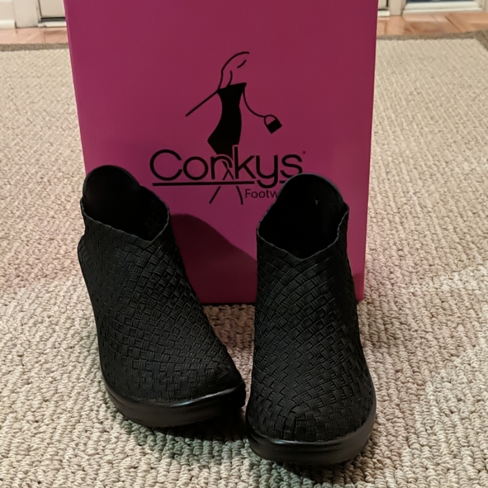 Corky's Featherlite Booties - image 1